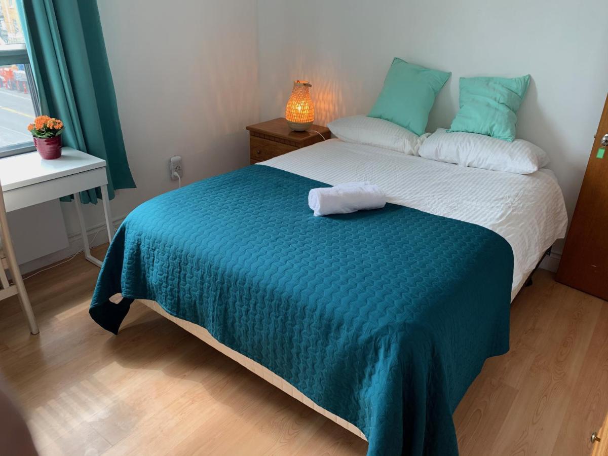 Chambres El Mediterraneo Rooms Montreal Luaran gambar