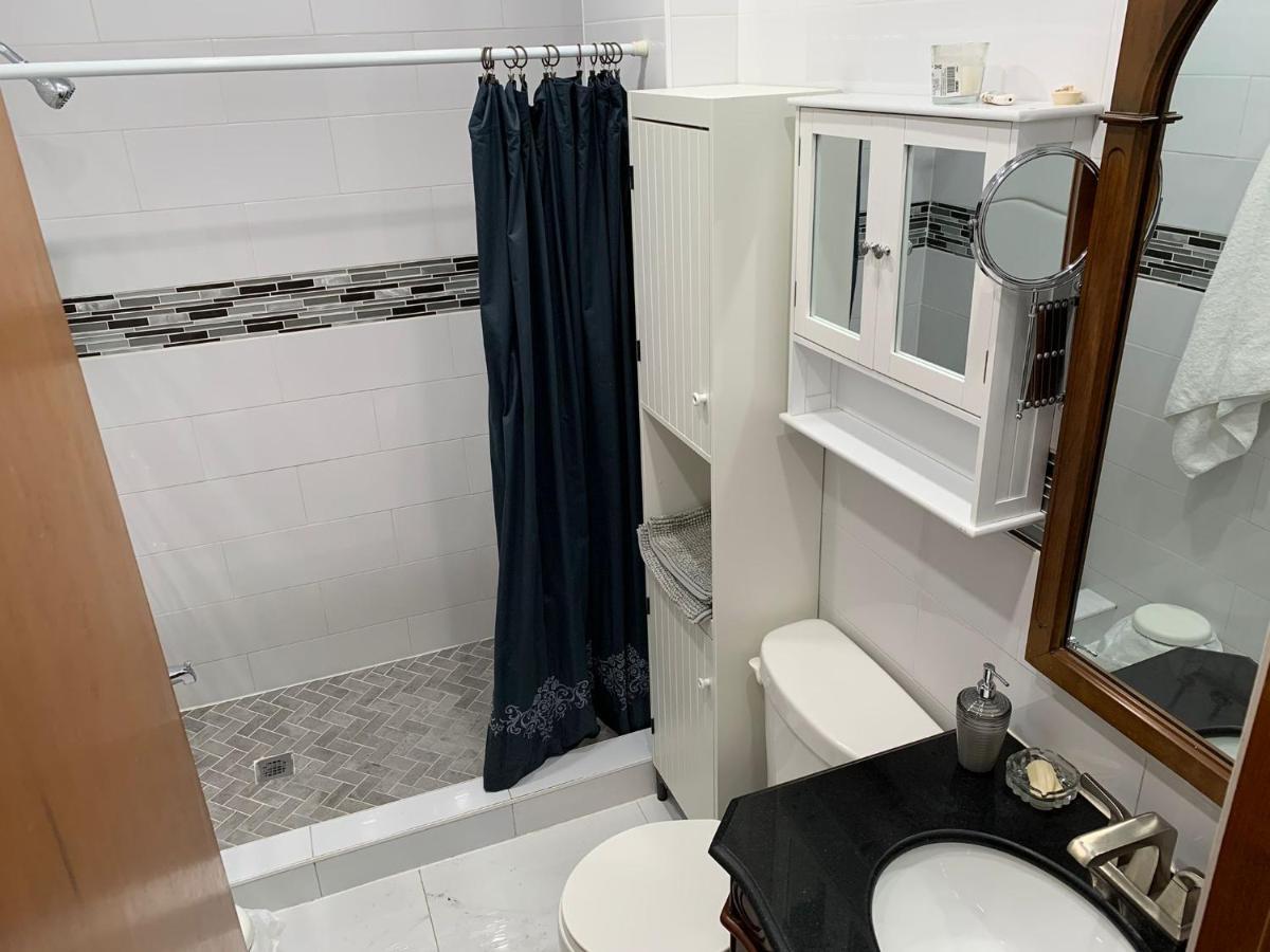 Chambres El Mediterraneo Rooms Montreal Luaran gambar