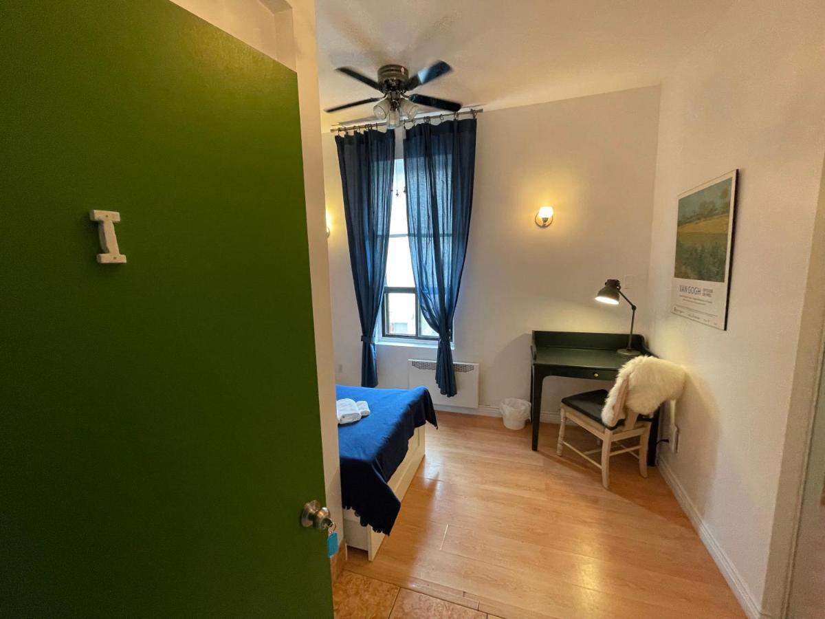 Chambres El Mediterraneo Rooms Montreal Luaran gambar