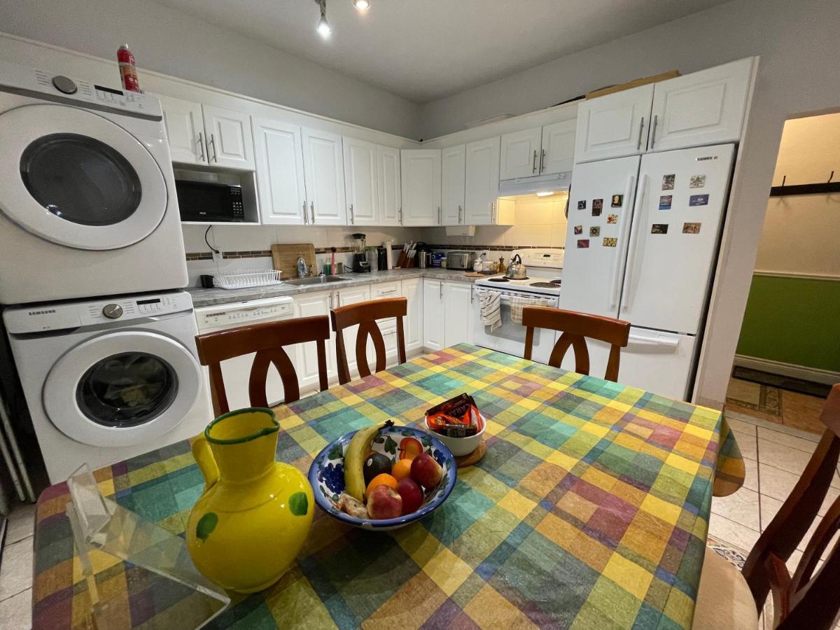 Chambres El Mediterraneo Rooms Montreal Luaran gambar