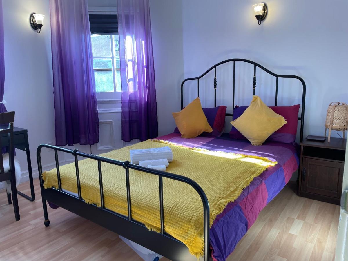 Chambres El Mediterraneo Rooms Montreal Luaran gambar
