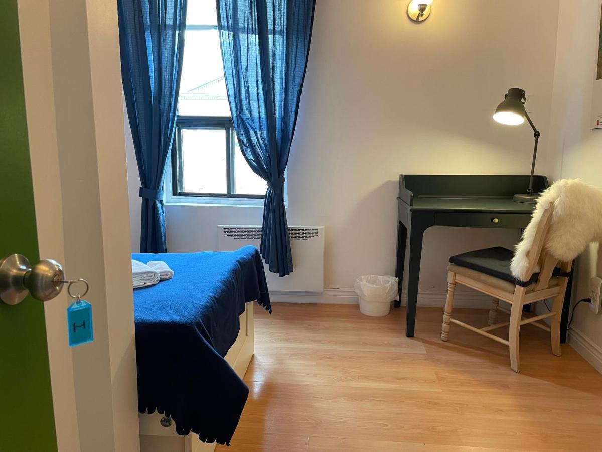 Chambres El Mediterraneo Rooms Montreal Luaran gambar