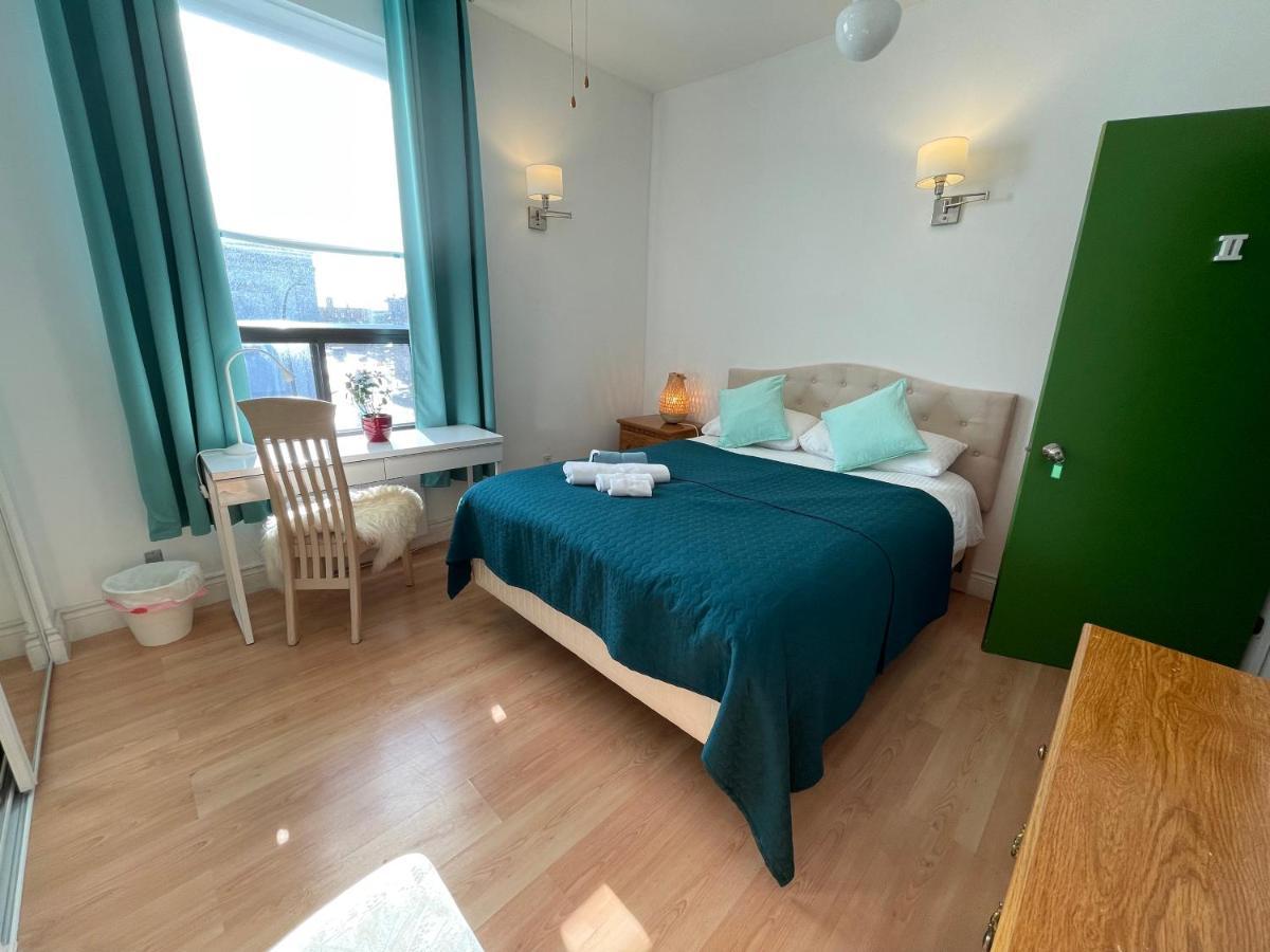 Chambres El Mediterraneo Rooms Montreal Luaran gambar